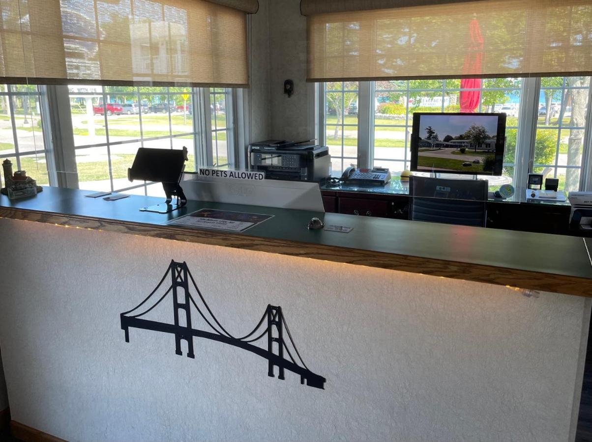 Lighthouse View Motel Mackinaw City Exterior foto