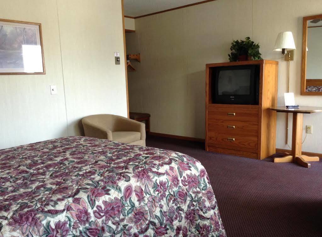 Lighthouse View Motel Mackinaw City Exterior foto